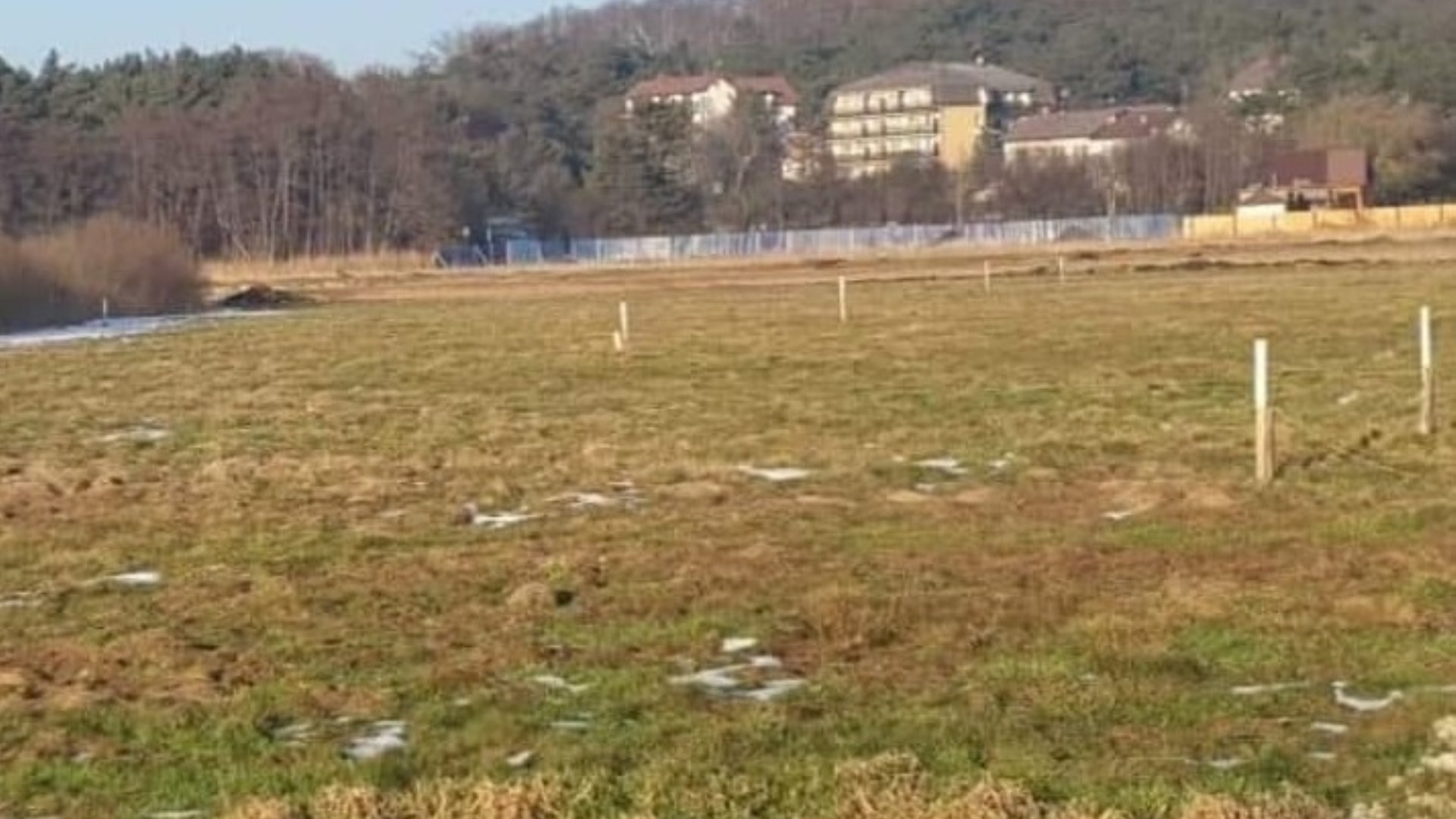 Działka na sprzedaż